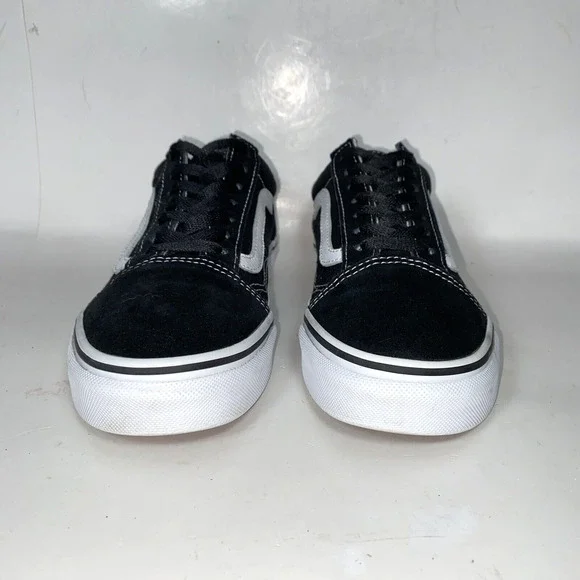 Vans Classic OG Suede Skateboarding Sneaker Black White Women's 6.5 Men's 5 - Picture 3 of 10